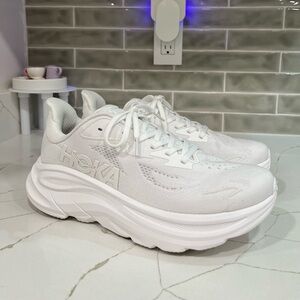 Hoka Clifton 10 Running Shoes. Women’s Size 9B  Color White